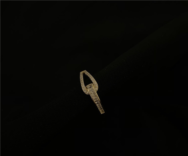 Ženski svakodnevni prsten jednobojni model s kamenčićima