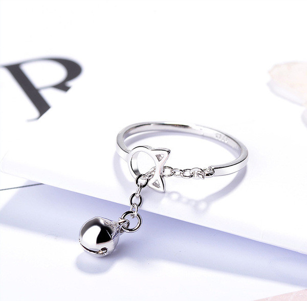 Ženski aktualni prsten tanki model s privjeskom