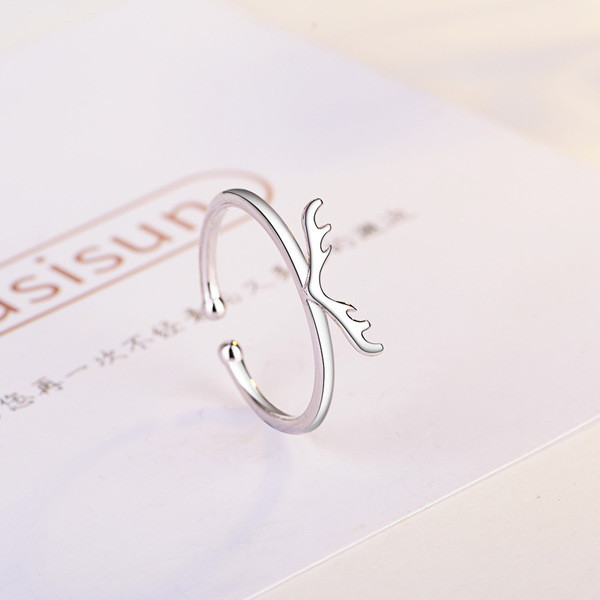 Vabaaja naiste sõrmuse sale mudel