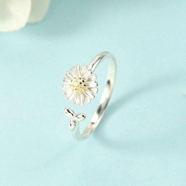 Lillepeenikese mudeliga praegune naiste sõrmus