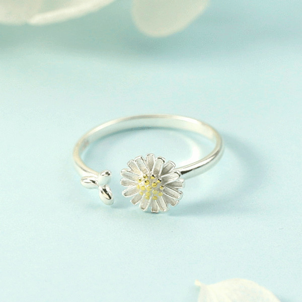 Lillepeenikese mudeliga praegune naiste sõrmus