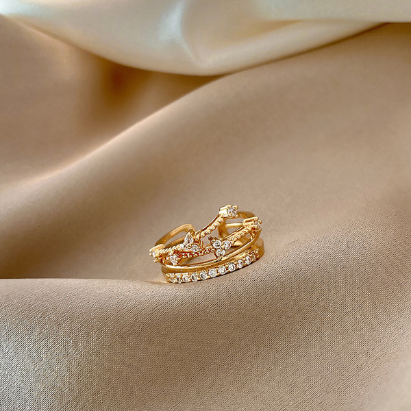 Moodne naiste lai kividega sõrmus