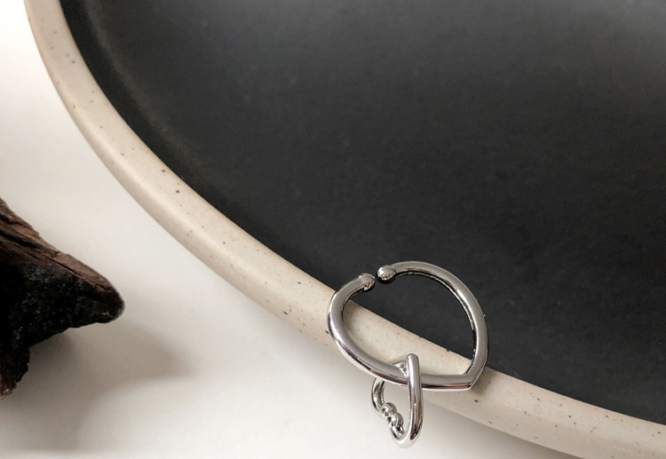 Naiste vabaaja sõrmuse sale südamega mudel