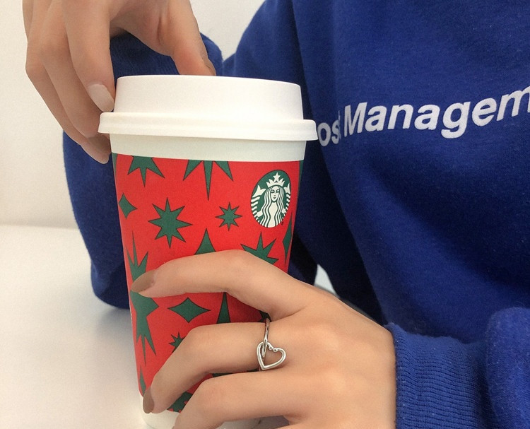 Naiste vabaaja sõrmuse sale südamega mudel