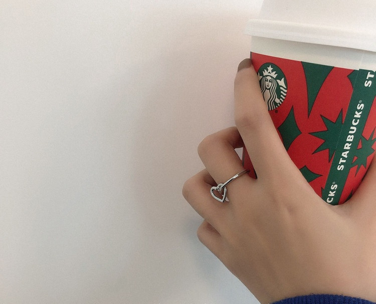 Naiste vabaaja sõrmuse sale südamega mudel