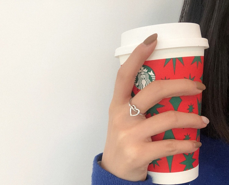 Naiste vabaaja sõrmuse sale südamega mudel