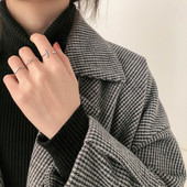 Naiste neljast sõrmust koosnev tavaline mudel