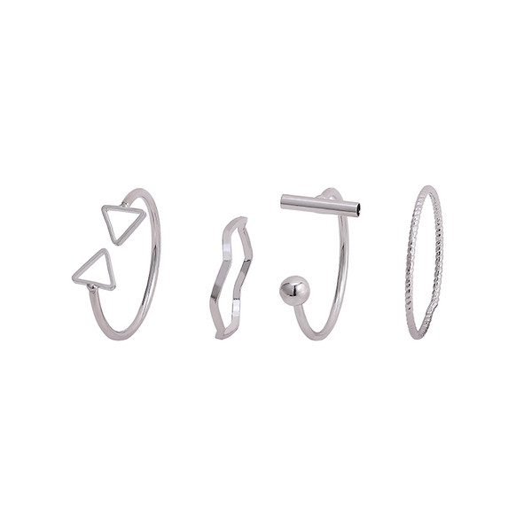 Naiste neljast sõrmust koosnev tavaline mudel