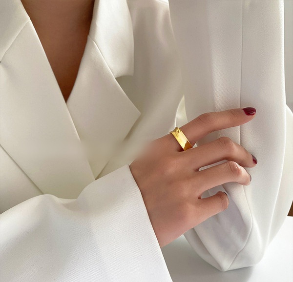 Női hétköznapi gyűrű sima széles modell