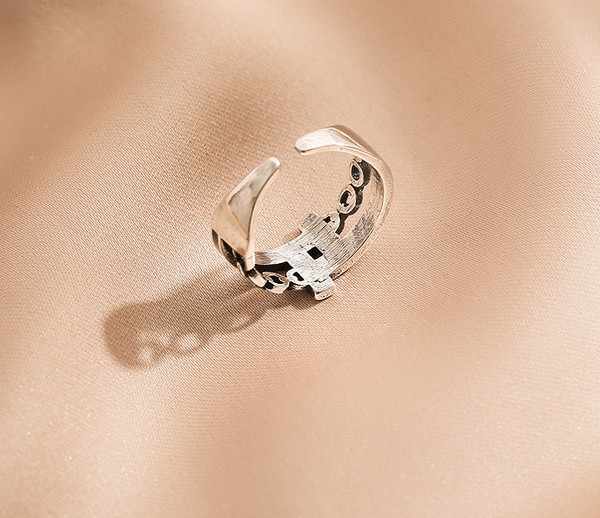 Široki model ženskog prstena