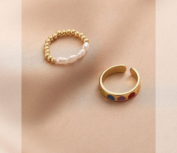 Kahe pärlitega naiste sõrmuse komplekt tavaline mudel