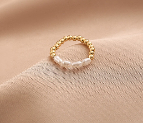 Kahe pärlitega naiste sõrmuse komplekt tavaline mudel