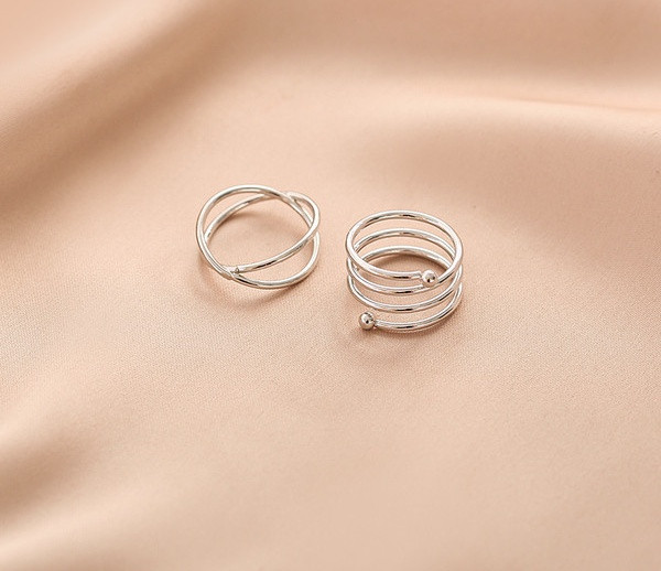 Praegune naiste sõrmuste komplekt tavaline mudel