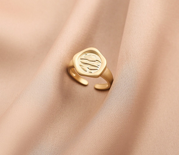 Naiste sõrmus tavaline sale mudel