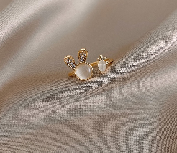 Vabaaja naiste õhuke dekoratiivkividega sõrmus