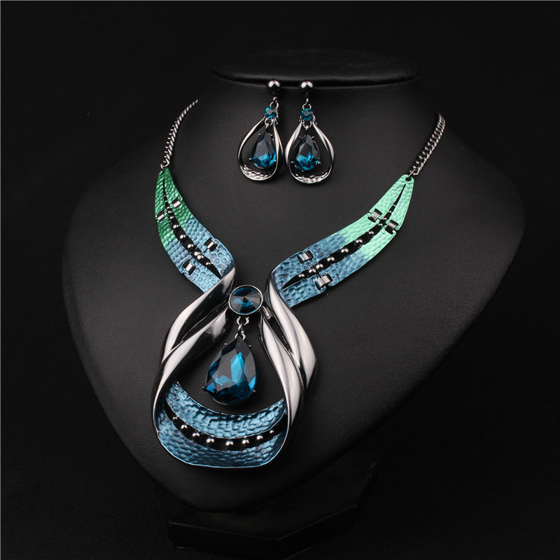 Elegantne naiste dekoratiivkiviga kaelakee ja kõrvarõngaste komplekt