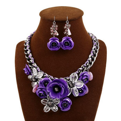 Naiste igapäevane dekoratiivsete lilledega kaelakee ja kõrvarõngaste komplekt