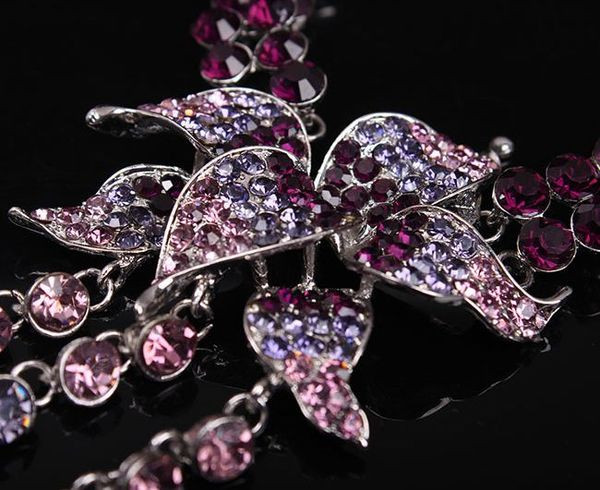 Κομψό σετ κολιέ με λουλούδια και σκουλαρίκια