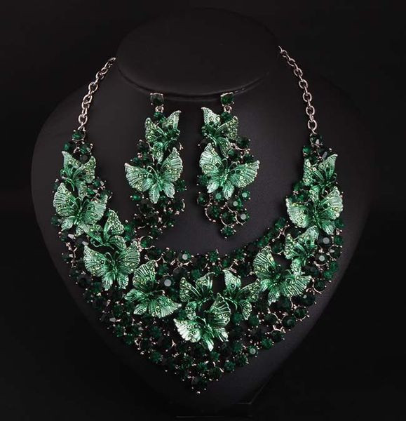 Moodne kõrvarõngaste ja kaelakee komplekt