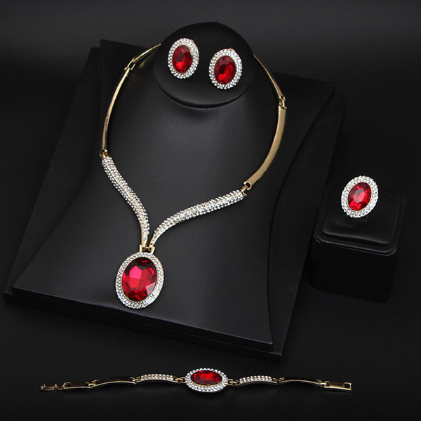 Elegantan set narukvica prsten ogrlica i naušnice s ukrasnim kamenčićima