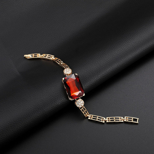 Stílusos gyűrűs karkötő fülbevaló és nyaklánc készlet