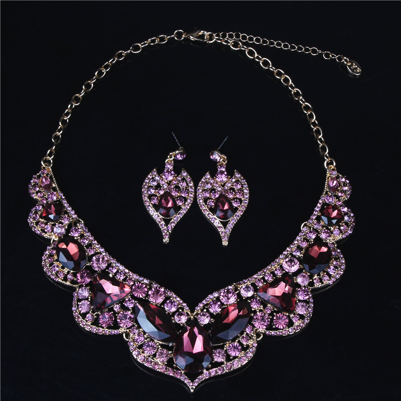 Stiilne dekoratiivkividega kaelakee ja kõrvarõngaste komplekt