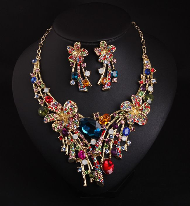 Moodne kividega kaelakee ja kõrvarõngaste komplekt