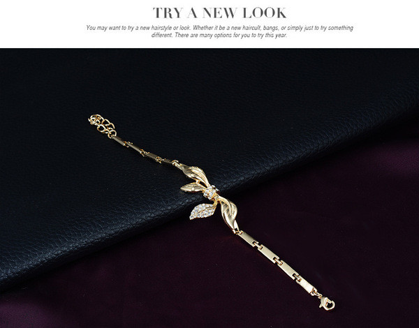 Stílusos karkötő gyűrűs fülbevaló és nyaklánc készlet