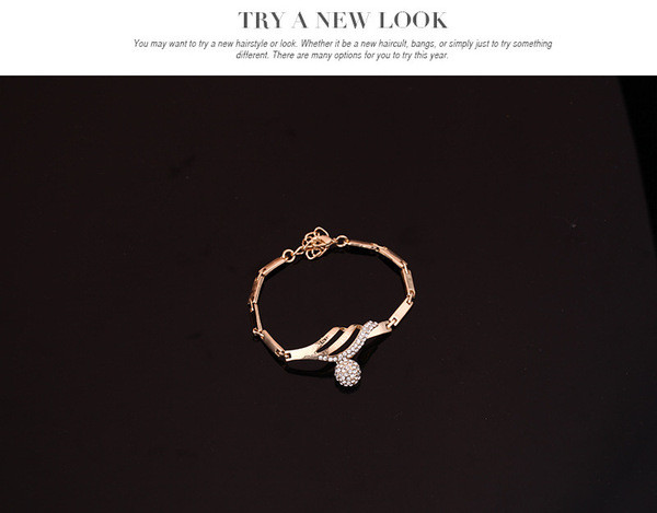 Modern nyaklánc karkötő gyűrű és fülbevaló kövekkel