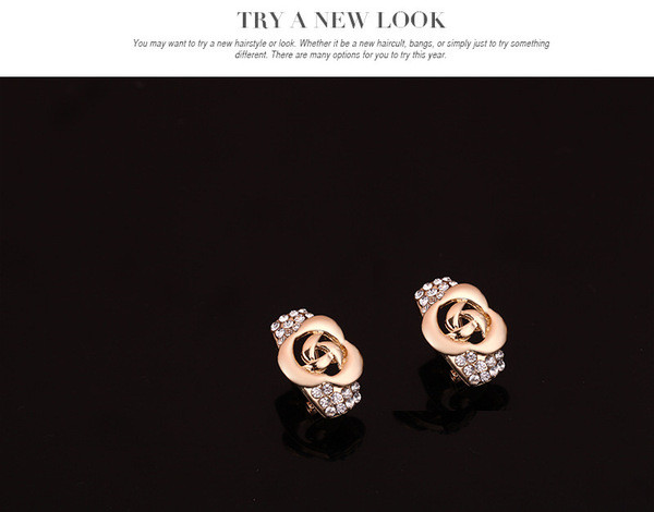 Stiilne naiste komplekt rõngast käevõru kaelakeest ja kõrvarõngastest