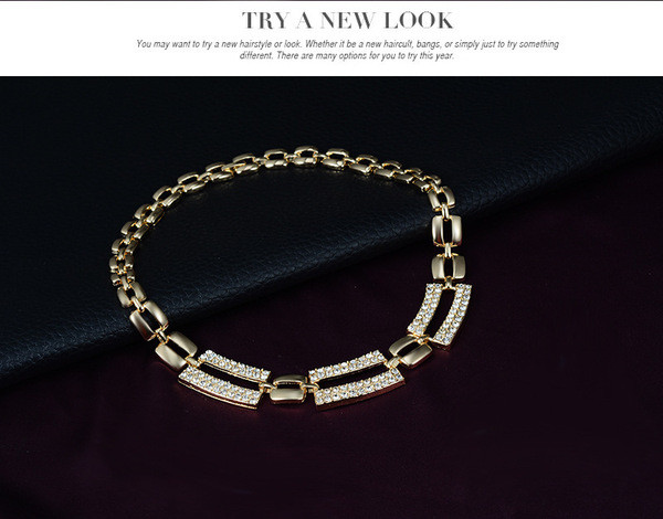 Naiste stiilne komplekt kaelakee kõrvarõngad käevõru ja sõrmus