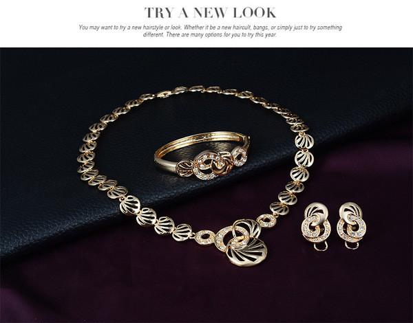 Divatos nyaklánc gyűrűs karkötő és fülbevaló készlet