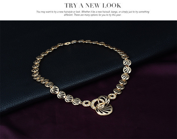 Divatos nyaklánc gyűrűs karkötő és fülbevaló készlet