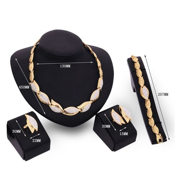 Naiste elegantne kaelakee kõrvarõngaste käevõru ja sõrmuse komplekt