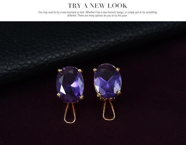 Κομψό γυναικείο σετ σκουλαρίκια με βραχιόλι και ένα δαχτυλίδι με διακοσμητικές πέτρες