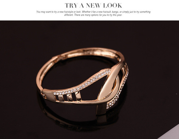 Moodne naiste komplekt käevõru kõrvarõngad kaelakee ja sõrmus dekoratiivkividega