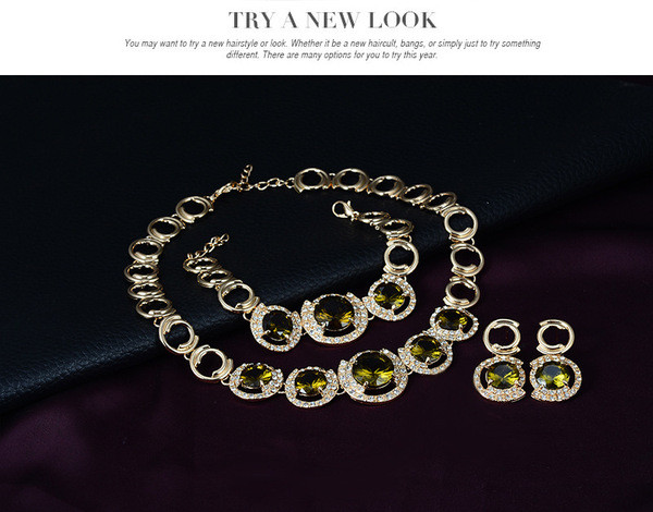 Elegáns női nyaklánc gyűrűs karkötő és fülbevaló szett