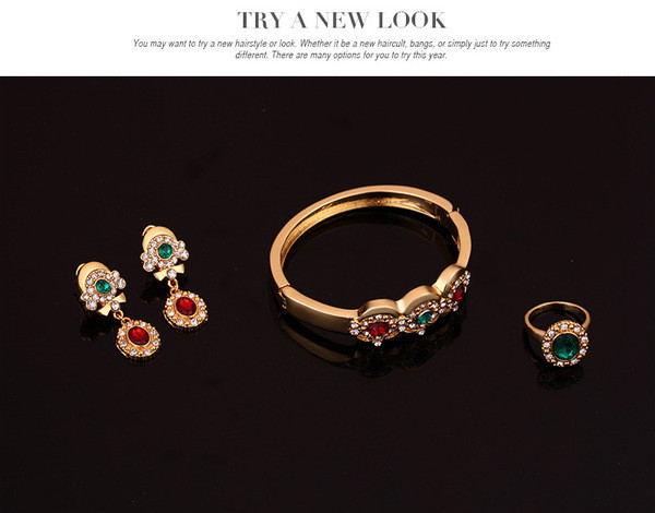 Naiste kaasaegne komplekt sõrmuskõrvarõngastest dekoratiivkividega kaelakee ja käevõru