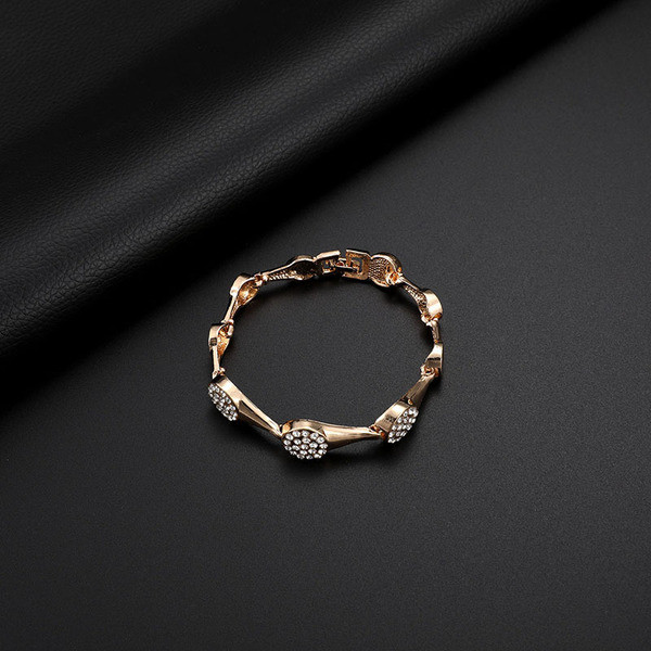 Naiste aktuaalne kõrvarõngaste komplekt käevõru sõrmus ja kaelakee