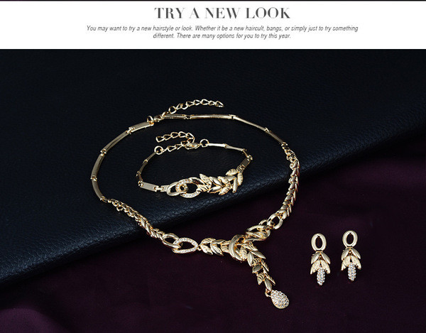 Divatos női nyaklánc gyűrűs fülbevaló és karkötő szett