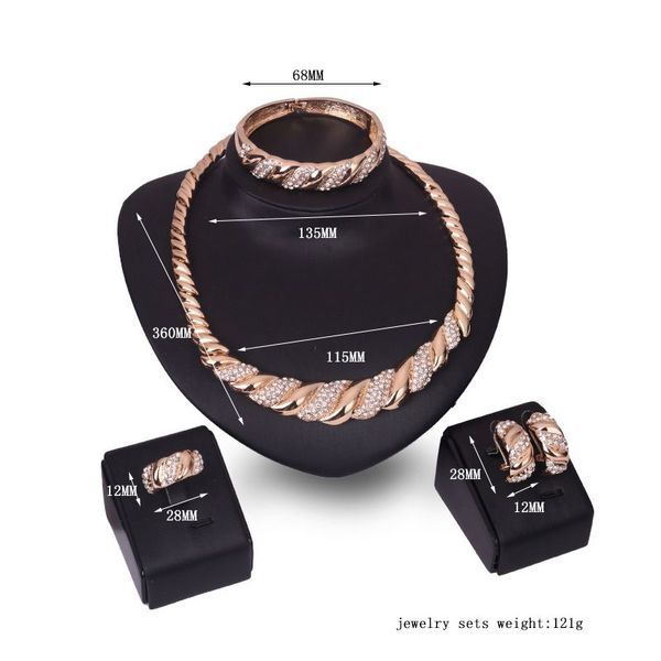 Elegantne naiste komplekt kaelakee käevõru kõrvarõngad ja sõrmus