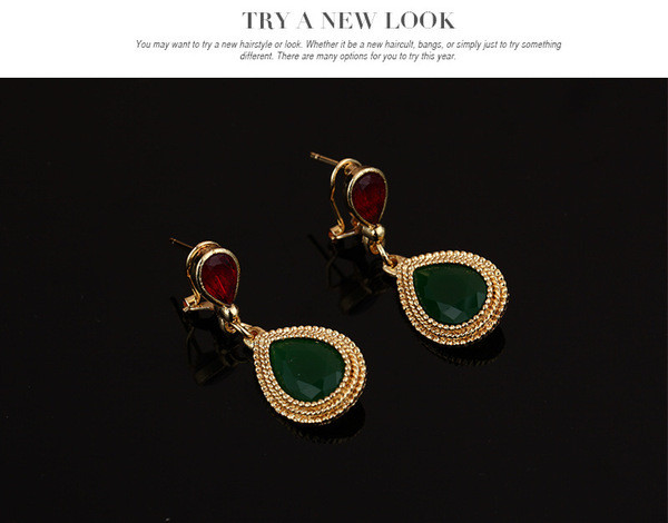 Moekas naiste komplekt kaelakee käevõru sõrmust ja kõrvarõngaid