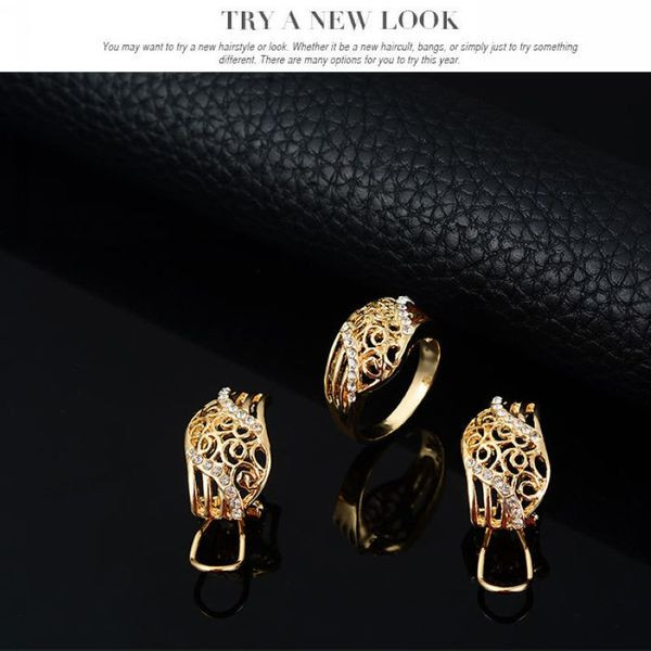 Női nyaklánc gyűrűs karkötő és fülbevaló szett