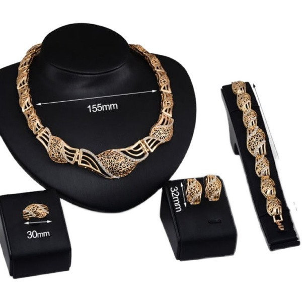 Női nyaklánc gyűrűs karkötő és fülbevaló szett