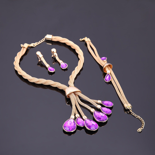 Praegune naiste komplekt käevõru sõrmus kaelakee ja kõrvarõngad