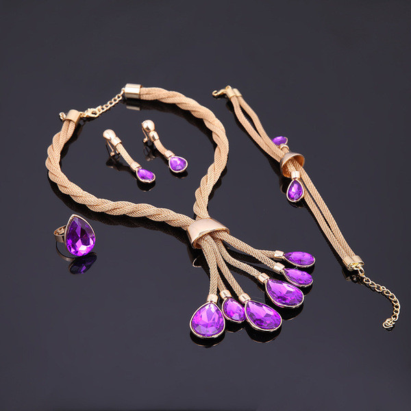 Praegune naiste komplekt käevõru sõrmus kaelakee ja kõrvarõngad