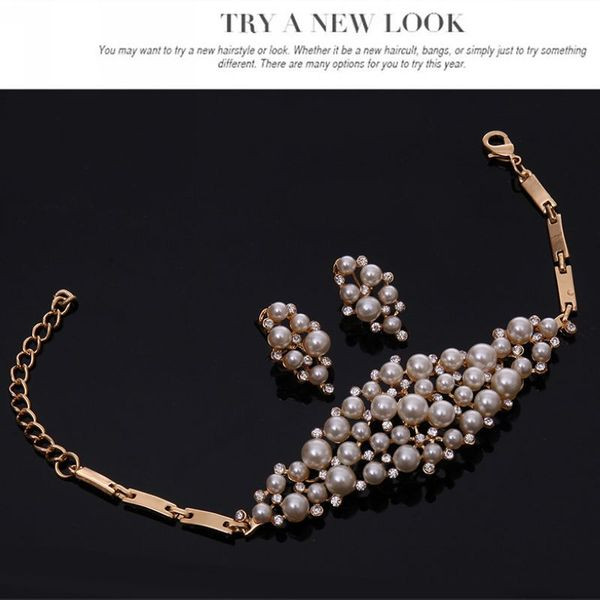 Modern nyaklánc gyűrűs fülbevaló és karkötő díszgyöngyökkel