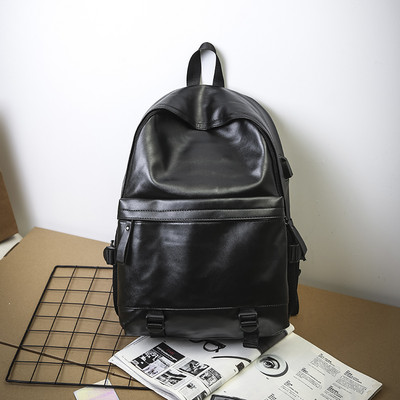 Férfi bőr hátizsák új modellje fekete színben