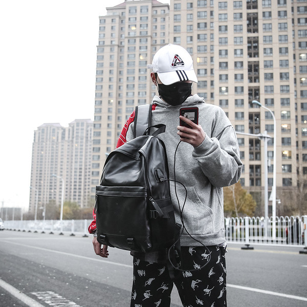 Férfi bőr hátizsák új modellje fekete színben