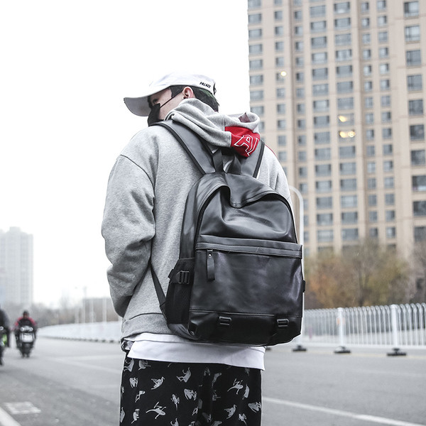 Férfi bőr hátizsák új modellje fekete színben